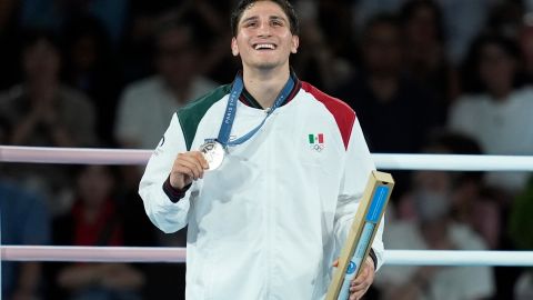 Marco Verde recibió la medalla de plata en el boxeo de los Juegos Olímpicos de París 2024.