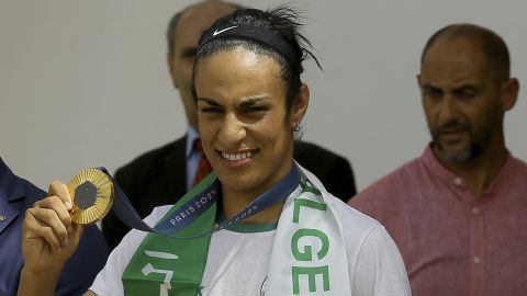 Boxeadora argelina Imane Khelif presentó una denuncia por ciberacoso en París 2024