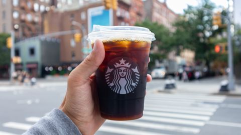 Starbucks cambia su receta de café helado