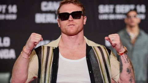 Canelo Álvarez durante la presentación del combate ante Edgar Berlanga.