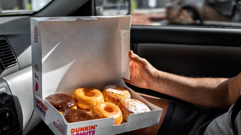 Oportunidades en Dunkin' a solo $6: lanzan comida económica y menú de otoño