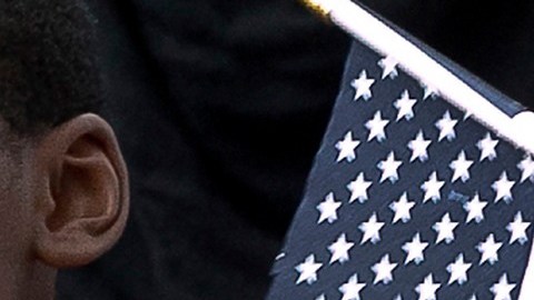 USCIS continuará recibiendo peticiones de familias de estatus mixto para Green Card.