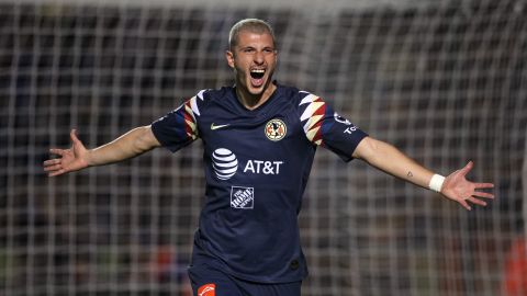 Guido Rodríguez en festejo de gol con el América.