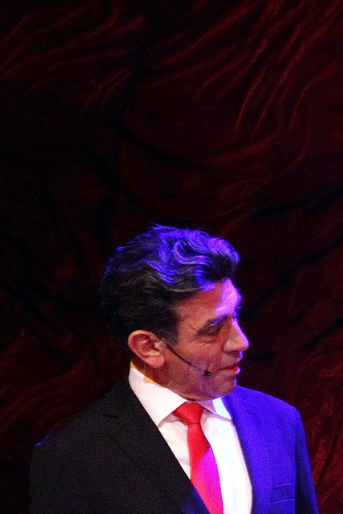 El actor Jorge Salinas también forma parte del musical "Perfume de Gardenia".