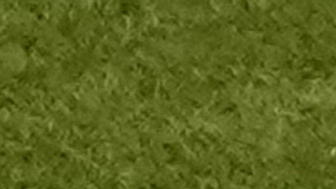 El portero del Atalanta, Juan Musso, a la izquierda, realiza una atajada frente a Jude Bellingham del Real Madrid durante el partido de fútbol de la final de la Supercopa de la UEFA entre el Real Madrid y el Atalanta en el estadio Narodowy en Varsovia, Polonia, el miércoles 14 de agosto de 2024. (AP Photo/Darko Vojinovic)