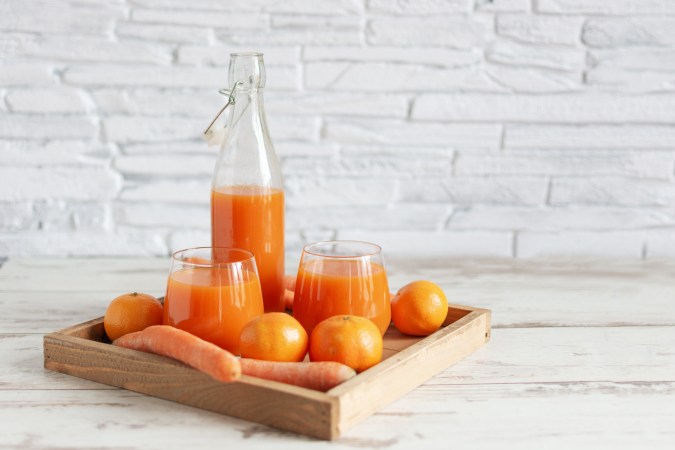 Jugo de naranja y zanahoria