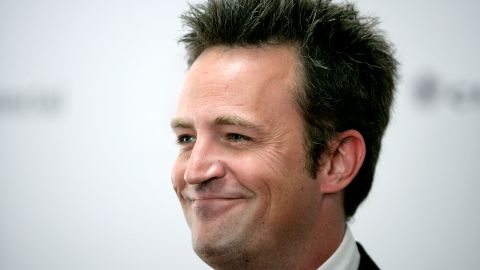 Uno de los detenidos es quien fue el asistente personal de Matthew Perry.