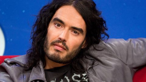 Russell Brand fue acusado de abuso sexual por cuatro mujeres.