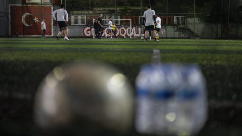 Cancha de fútbol amateur.