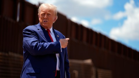 Trump también expresó su determinación de aplicar la pena de muerte a los grandes narcotraficantes.