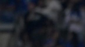 Jugadores de Boca reaccionan este jueves, en el partido de octavos de final de la Copa Sudamericana entre Cruzeiro y Boca Juniors en el estadio Mineirao de Belo Horizonte.
