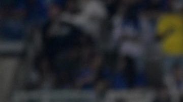 Jugadores de Boca reaccionan este jueves, en el partido de octavos de final de la Copa Sudamericana entre Cruzeiro y Boca Juniors en el estadio Mineirao de Belo Horizonte.