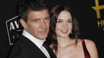 La noticia de su futura boda emocionó a sus famosos padres.