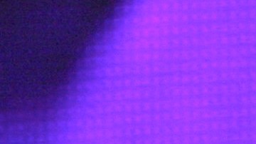 Juan Gabriel actuando en un show.