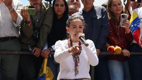 María Corina Machado concentra multitud en Caracas y desafía amenazas del gobierno