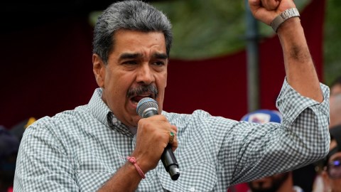 Maduro dice que presidenta de Honduras es víctima del "ataque cruel" de EE.UU.