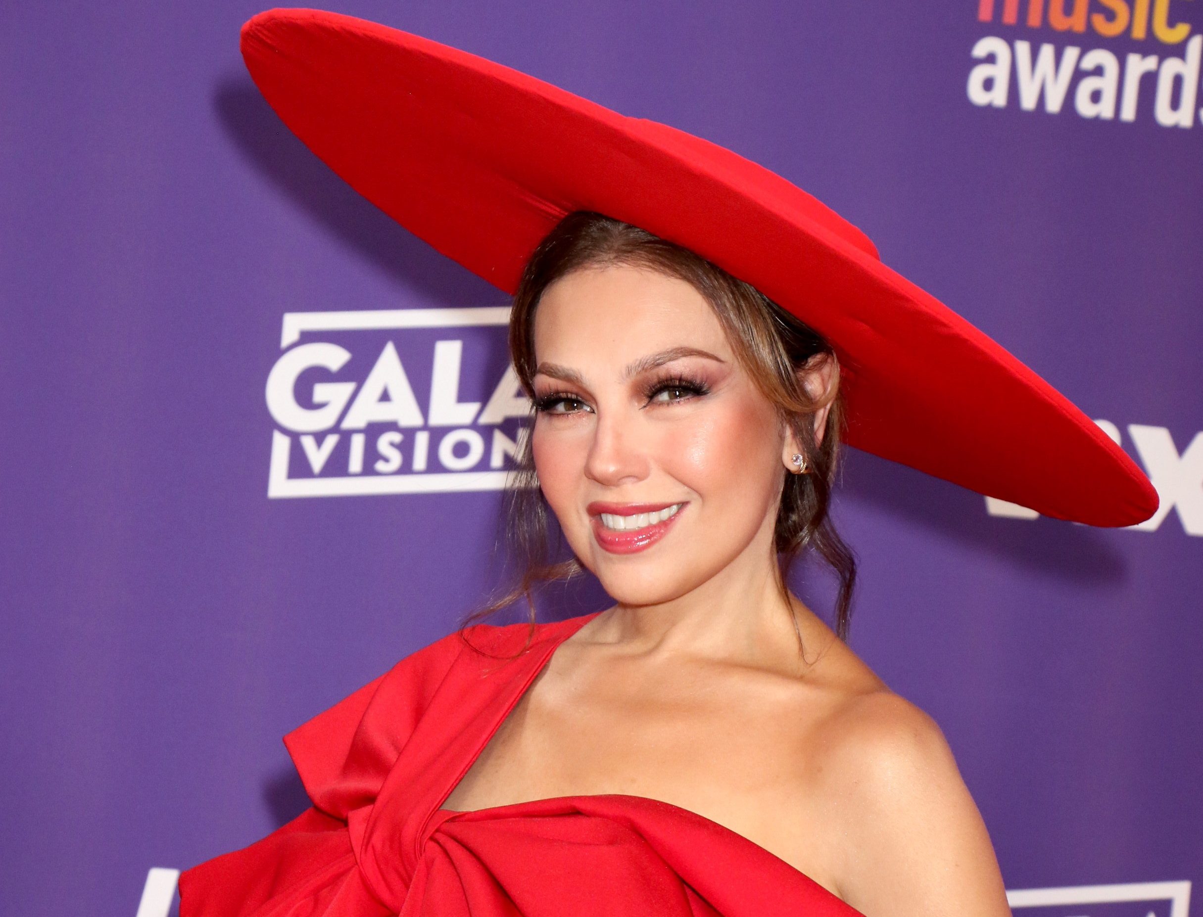 ¿Thalía Regresa Al Pop? La Cantante Comparte Adelanto De Sus Nuevos ...