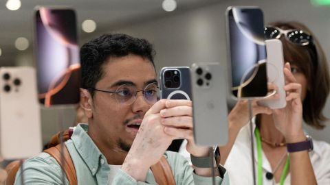 iPhone 16