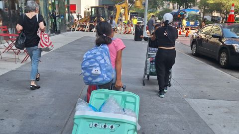 Se calcula que el 80% de las órdenes de desalojo terminan moviendo a este grupo de estudiantes lejos del plantel a la cual asisten.