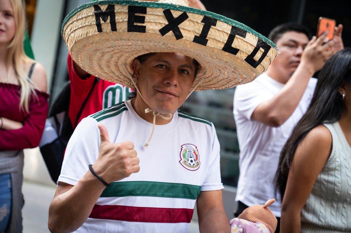 Mexicanos celebran su independencia en NY con el “grito” de una creciente presencia en el país