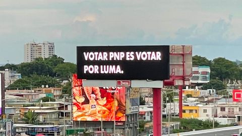 Billboards contra el PNP pagados por Bad Bunny en Puerto Rico