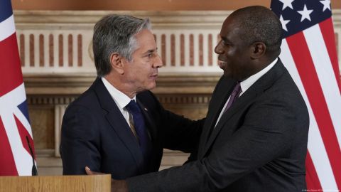 Antony Blinken se reunió en Londres con el ministro de Asuntos Exteriores del Reino Unido David Lammy.