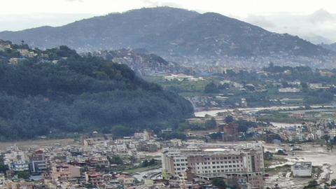 El valle de Katmandú registró 240 milímetros de lluvia en 24 horas.