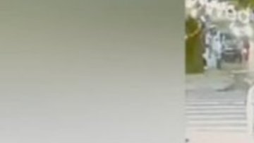 Atropello fatal captado por cámara de seguridad en NYC.