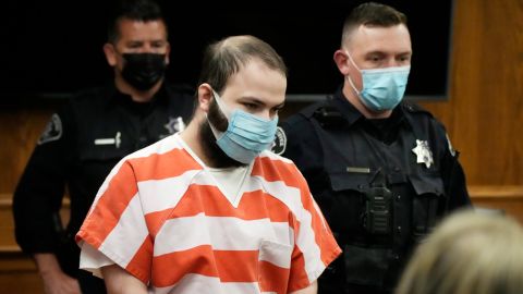 La defensa de Ahmad Al Aliwi Alissa, intentó demostrar que padecía de esquizofrenia.