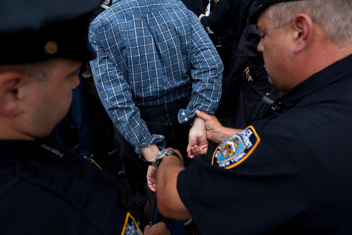 Hispano de El Bronx que agredió sexualmente a solicitante de asilo en edificio federal recibe pena de cárcel