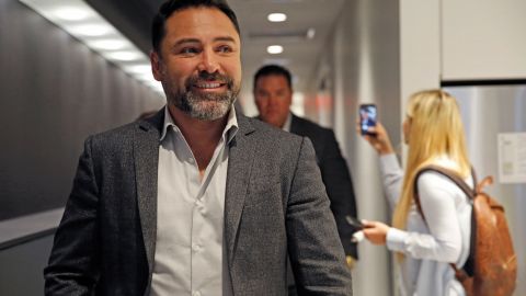 Óscar de la Hoya criticó los costos del PPV de la próxima pelea de Canelo.