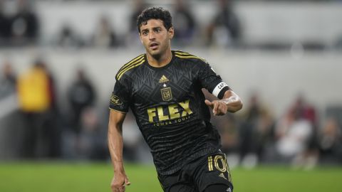 Carlos Vela durante un partido entre LAFC y el Real Salt Lake en 2023.