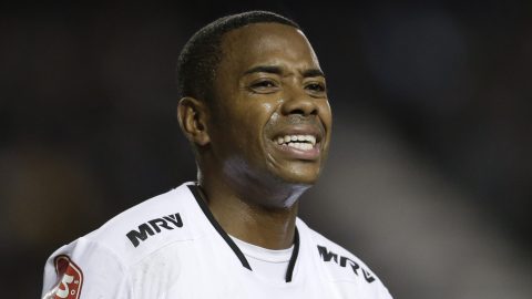 Robinho deberá cumplirá toda la condena de 9 años de prisión por violación