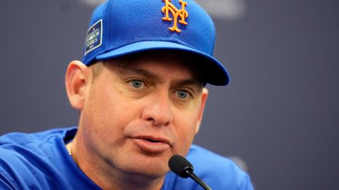 Carlos Mendoza está en su primera temporada como manager de los Mets.