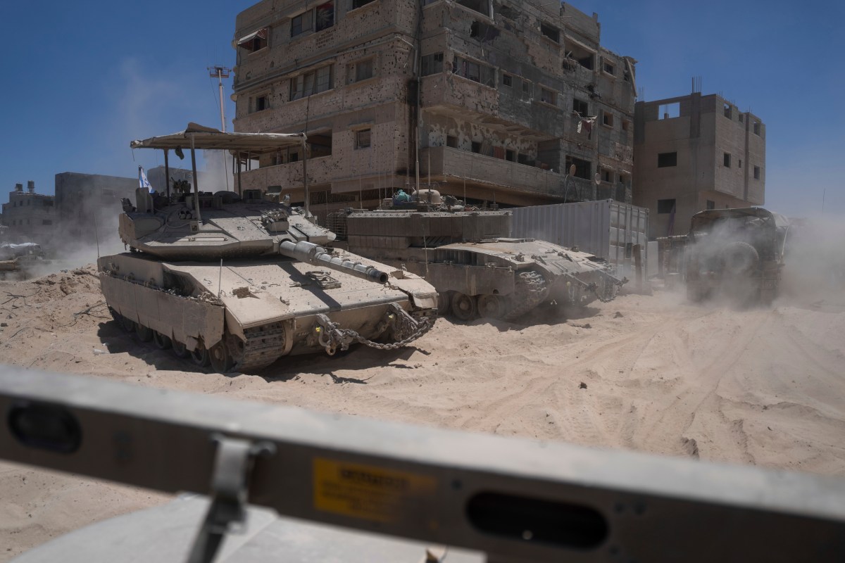 Bombardeo israelí deja varios muertos en una escuela de Gaza - El Diario NY