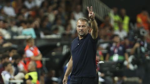 Hansi Flick durante el partido entre el Valencia y el FC Barcelona.