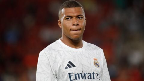 El PSG adeuda parte del salario de Mbappé.