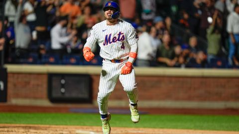 Francisco Álvarez ha tenido una accidentada temporada con los Mets.