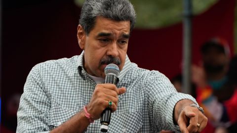 Maduro señaló el opositor esta "enconchado" (escondido), en referencia a la decisión de González Urrutia de mantenerse "bajo resguardo".