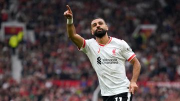 Salah celebra el tercer gol del Liverpool ante Manchester United.