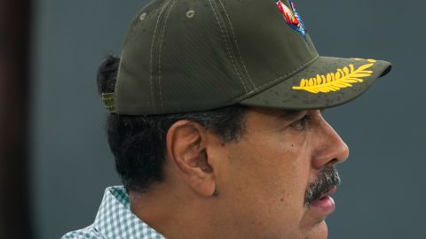 Maduro hizo las declaraciones rodeado de militares.