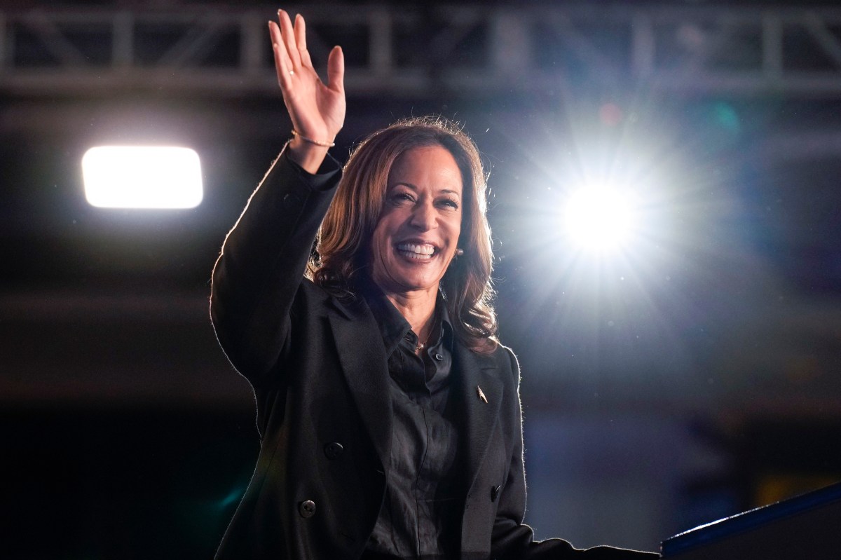 Harris apuesta por movilizar a votantes latinos en el Mes de la Herencia Hispana