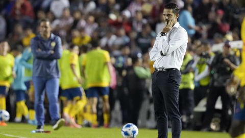 Fernando Gago durante el Clásico mexicano entre América y Chivas.