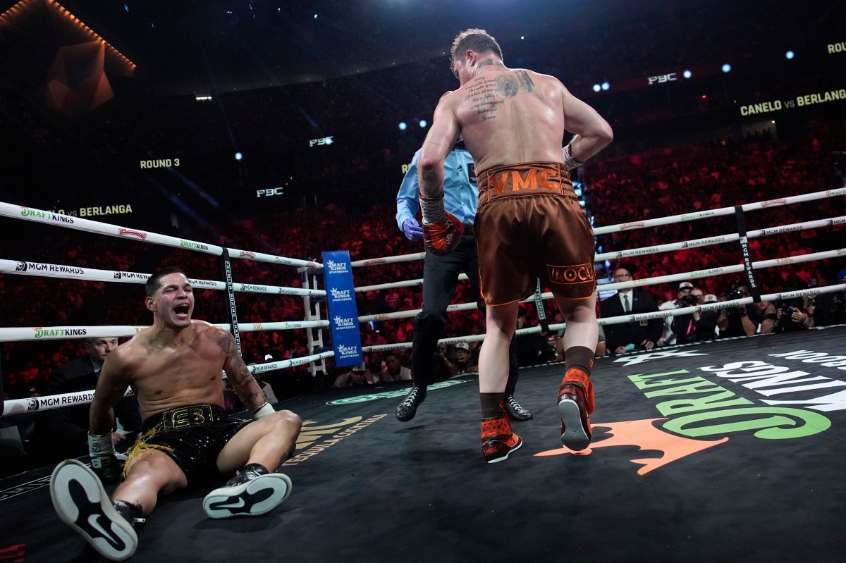 Canelo Álvarez vence sin KO a Édgar Berlanga en Las Vegas