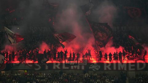 Hinchas del AC Milan.