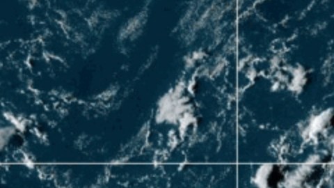 Helene cerca de convertirse en huracán y tiene en alerta a toda Florida
