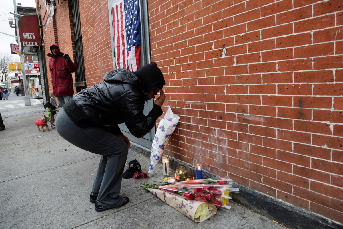 Niña de 10 años muere al caer por la ventana de edificio en El Bronx