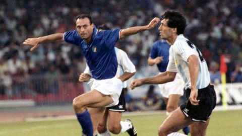 Salvatore Schillaci durante un partido entre Italia y Argentina en la semifinal del Mundial de Italia 90.