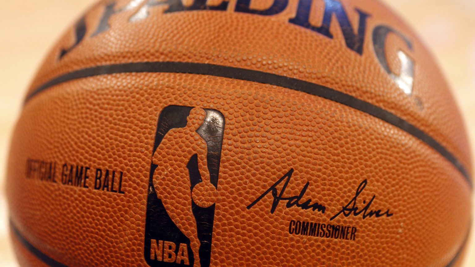 Balón de baloncesto.