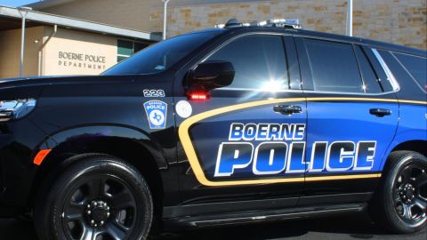 La policía de Boerne dijo que 6 de las 12 personas heridas se encuentran fuera de peligro.